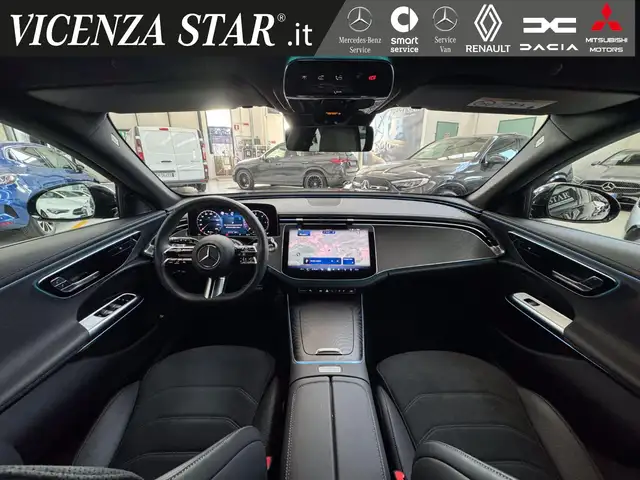 Mercedes-Benz E-Class view 5