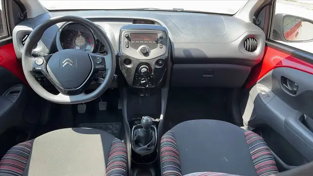 Citroen C1 view 11