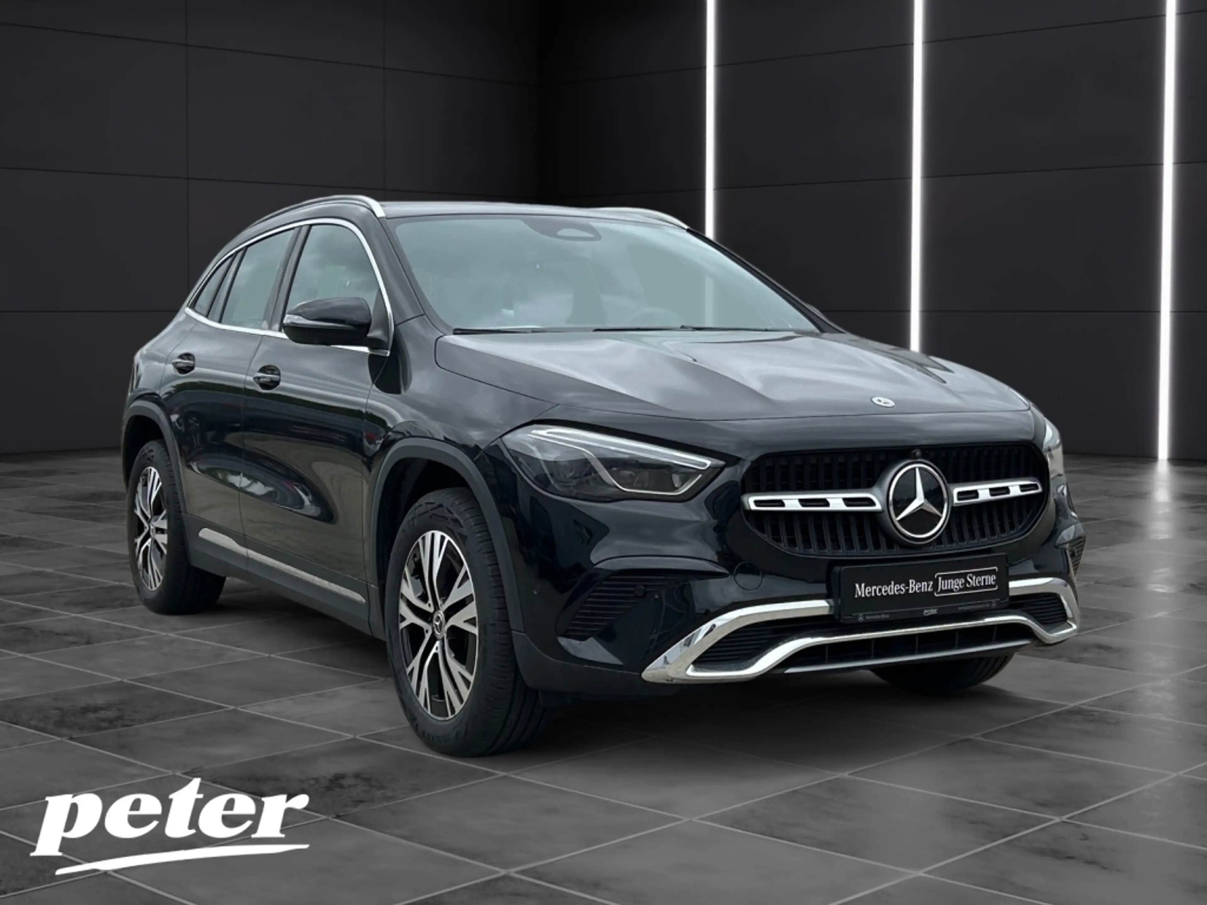 Mercedes-Benz GLA 200 d Progressive*Panoramadach — photo 3