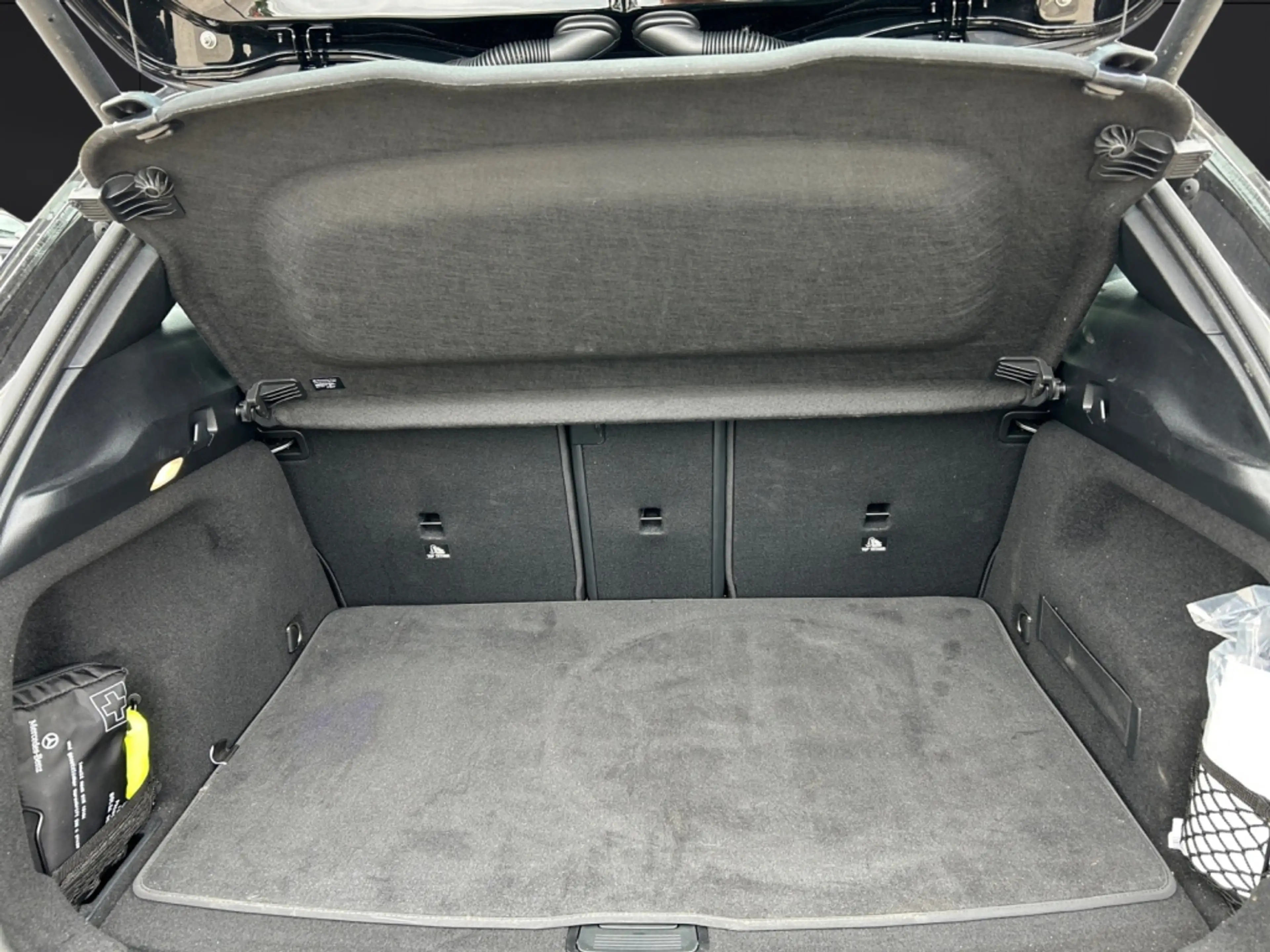 Mercedes-Benz GLA 200 d Progressive*Panoramadach — photo 15