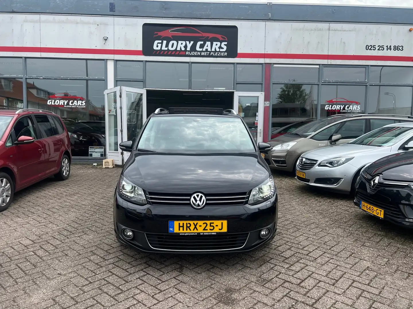 Volkswagen Touran 1.4 TSI DSG AUTOMAAT,PANO,XENON Zwart - 1