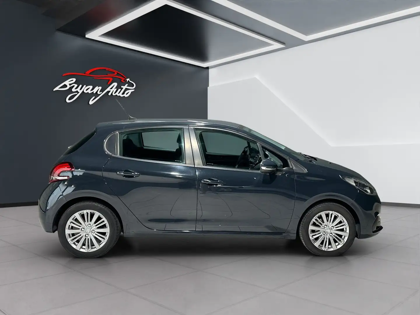 Peugeot 208 5p 1.2 puretech Allure - 1