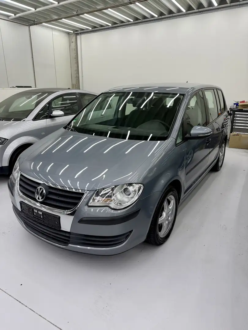 Volkswagen Touran Conceptline Grau - 1