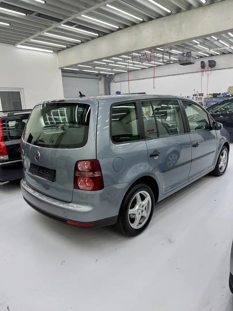 Volkswagen Touran Conceptline Grau - 2