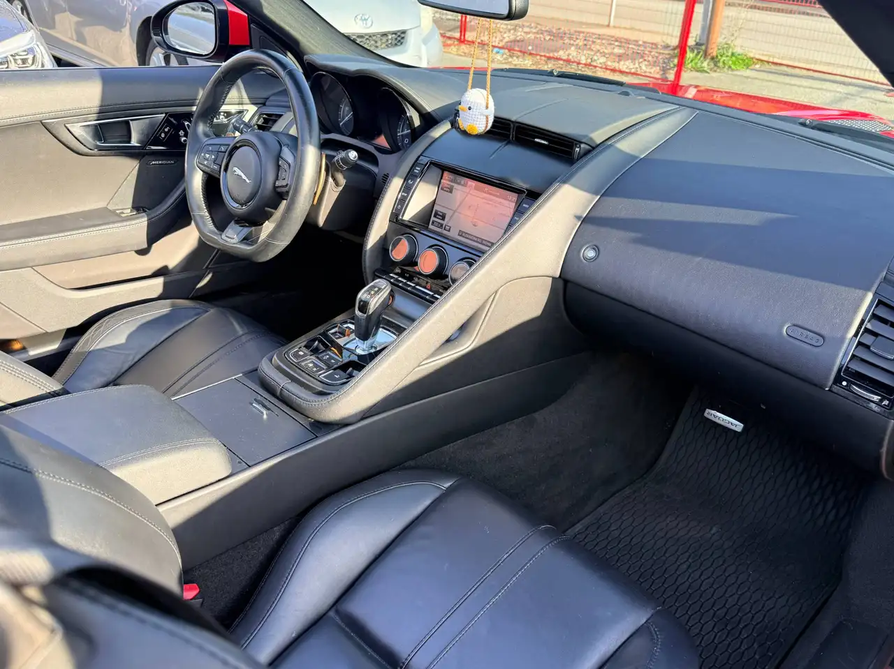 Jaguar F-Type снимка Jaguar F-Type