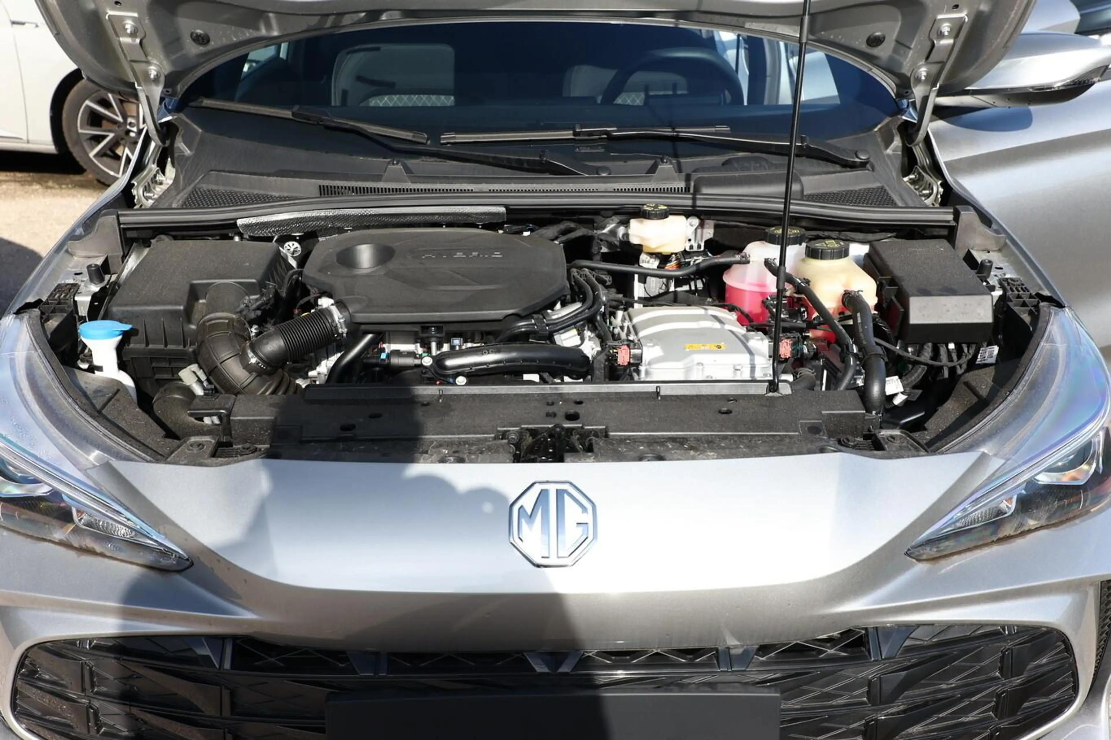 MG MG3 Comfort HEV+ ACC Kam Nav PDC AppCo Klima 16Z 75... — photo 12
