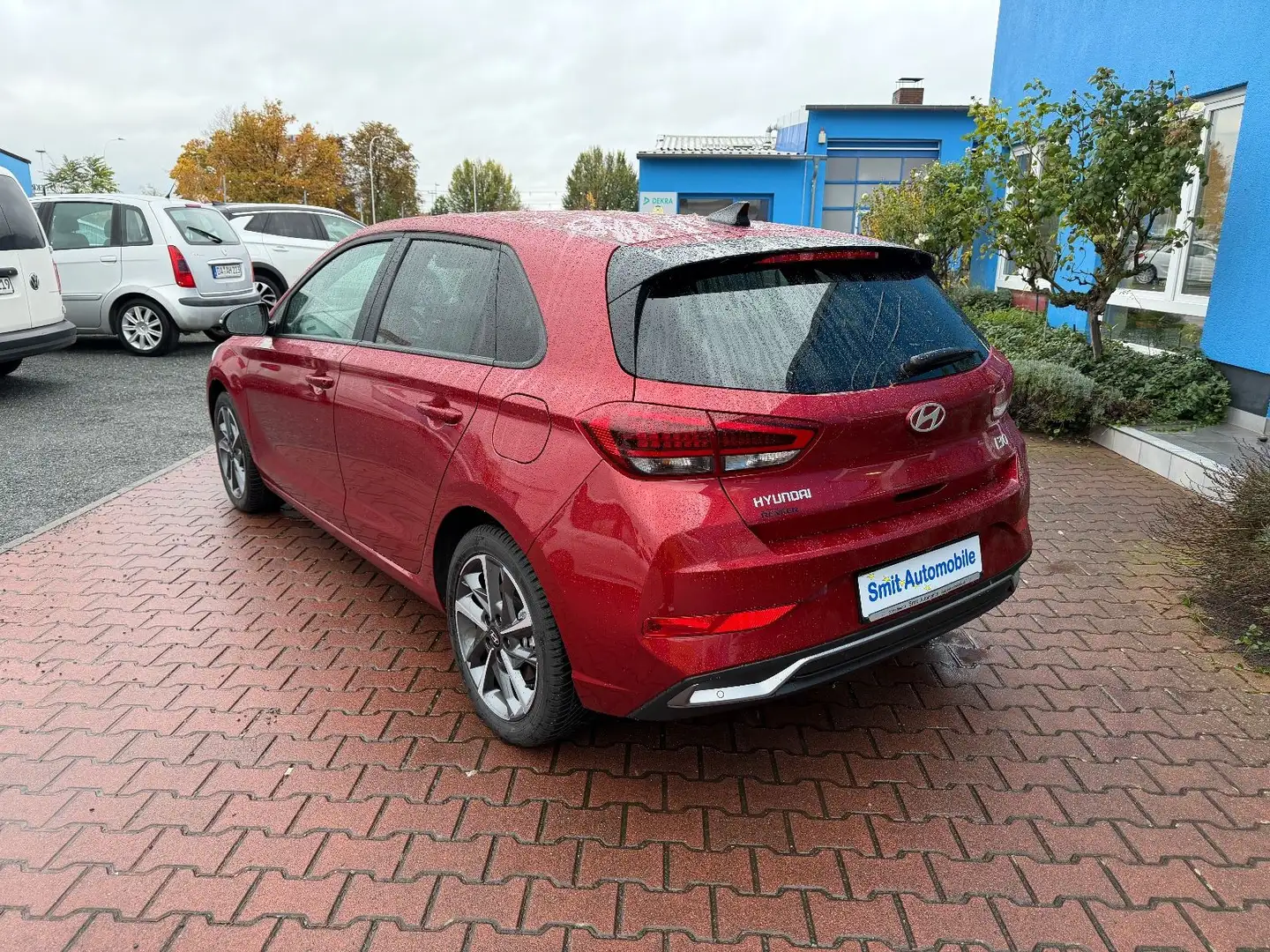Hyundai i30 Advantage Automatik Rouge - 2