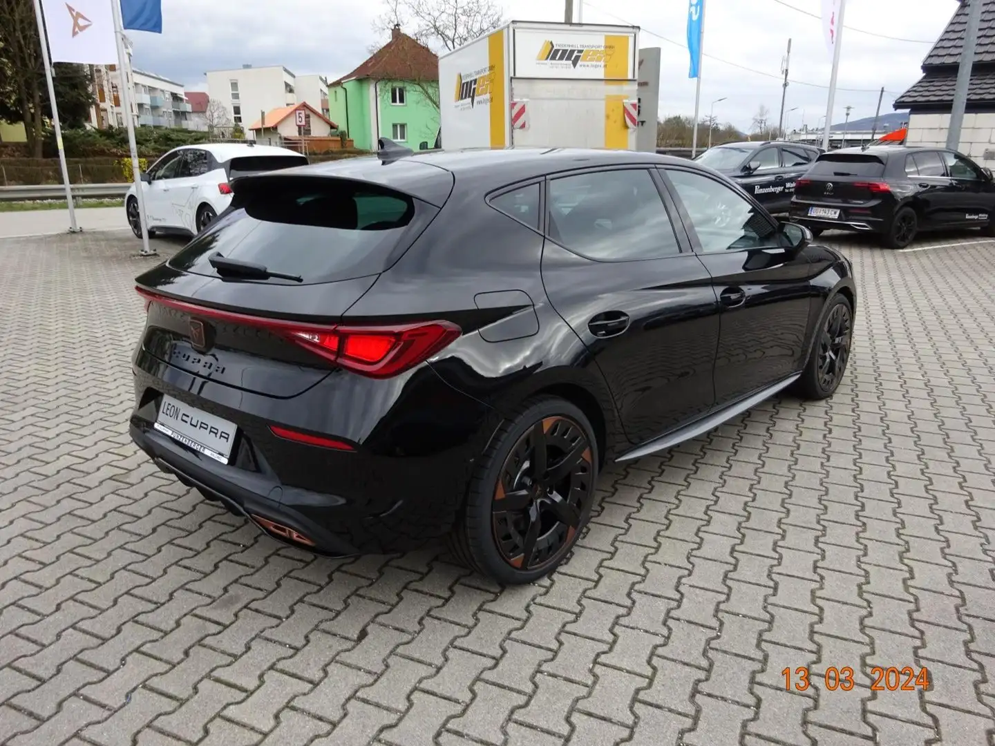 CUPRA Leon VZ eHYBRID 180/245 Zwart - 2