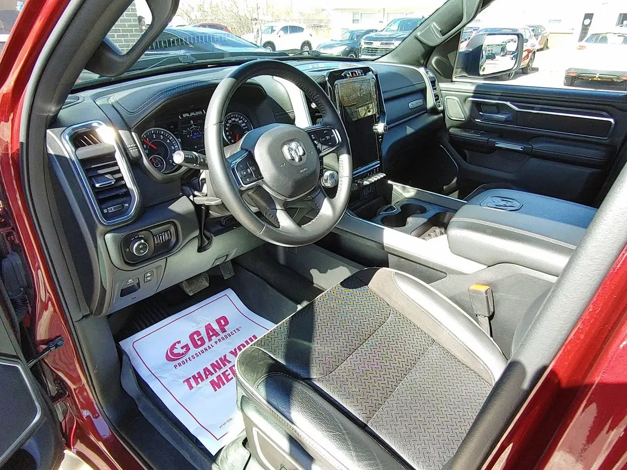 RAM 1500 снимка RAM 1500