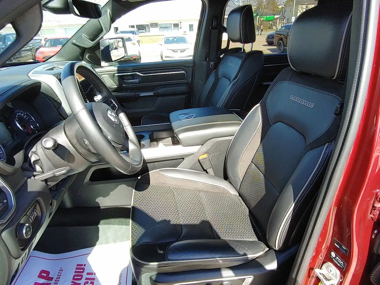 RAM 1500 снимка RAM 1500