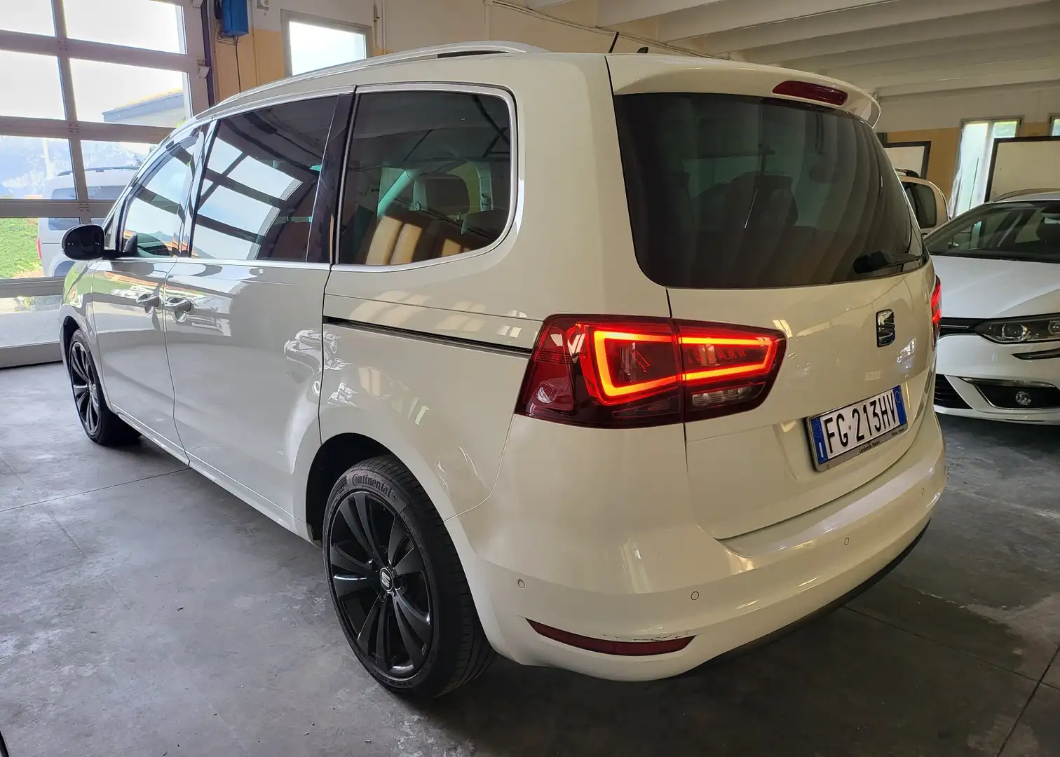 SEAT Alhambra 2.0 tdi 184cv dsg gancio traino superfulloptional Bianco - 2