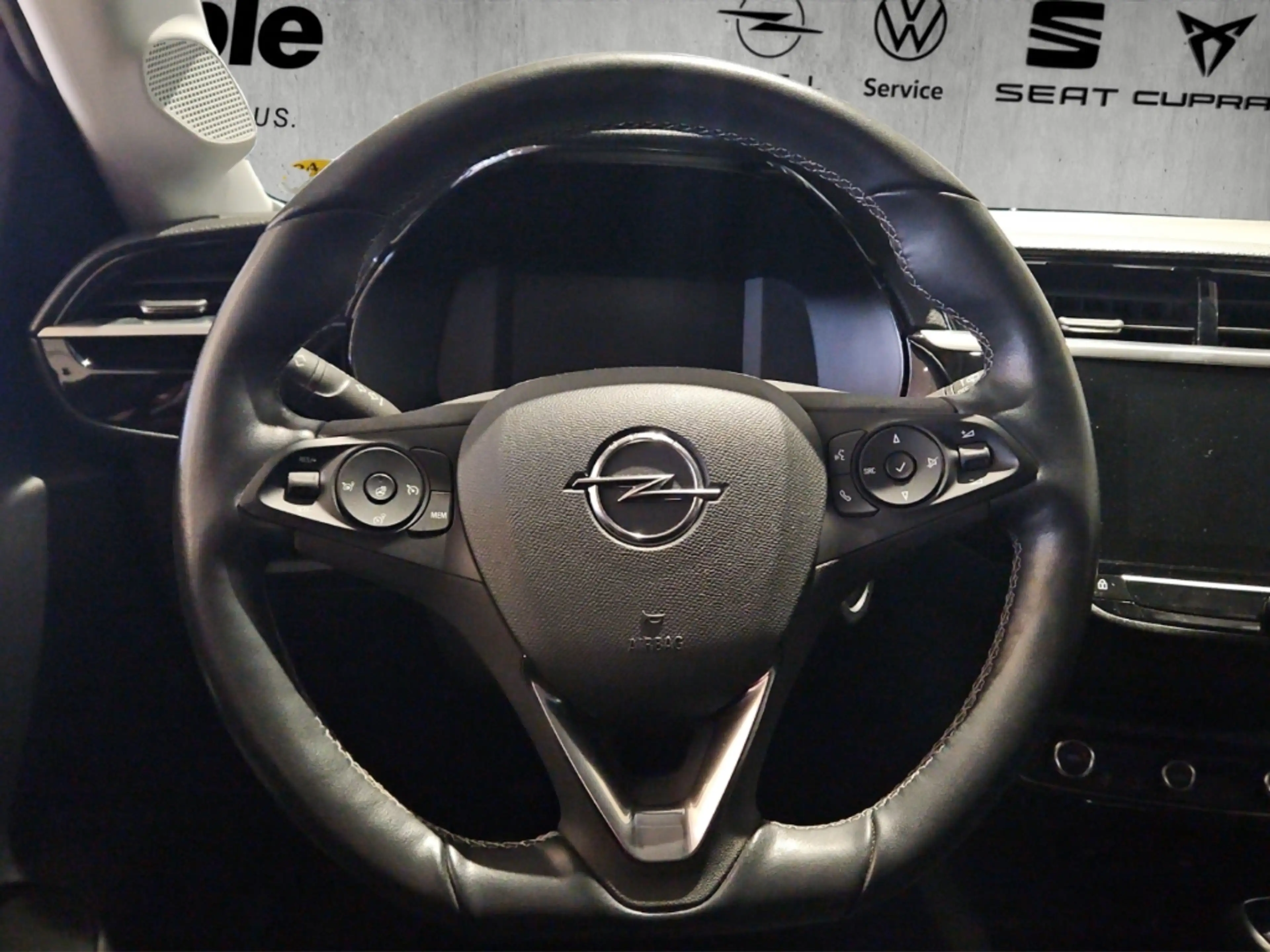Opel Corsa Elegance 1.2 Klimaautom PDC +Kamera SHZ LHZ CarPla — photo 13