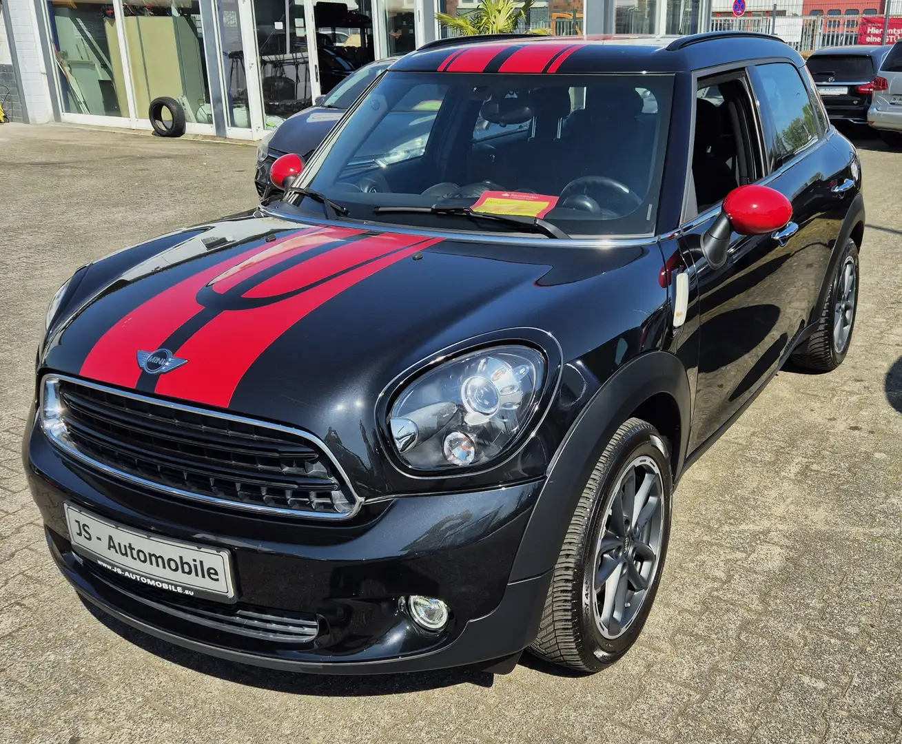 MINI One Countryman CLIMATRONIC XENON PDC 17"LM ALLWETTER RELING BT Negro - 1