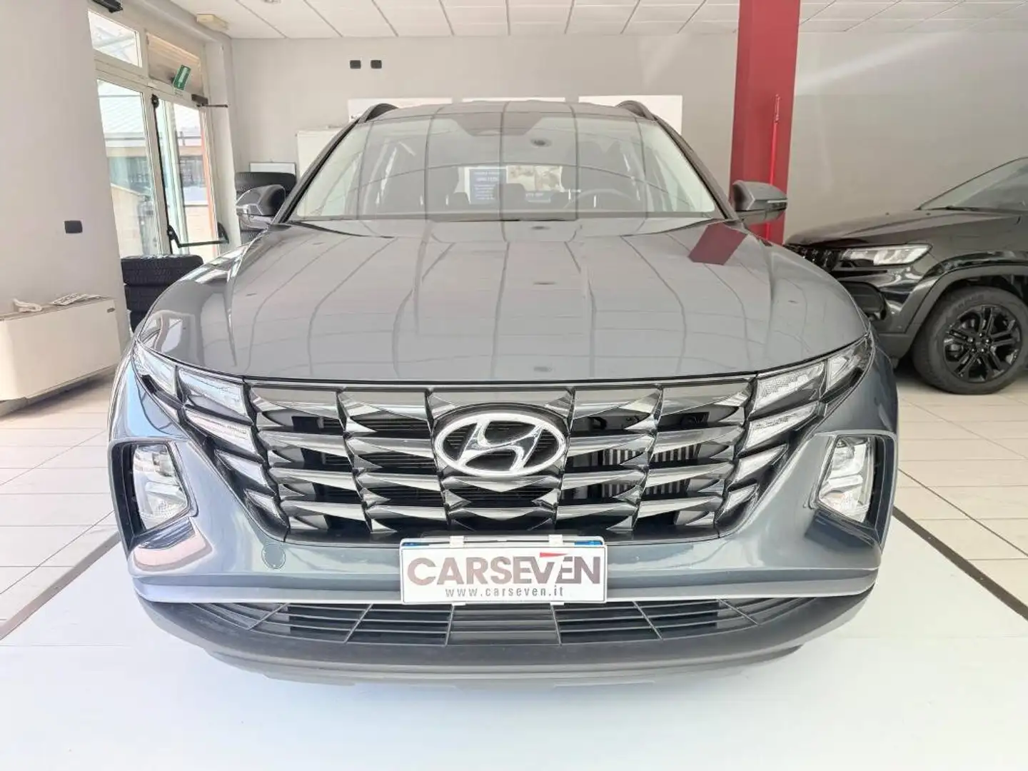 Hyundai TUCSON 1.6 t-gdi 48V Xtech 2wd imt Grijs - 2