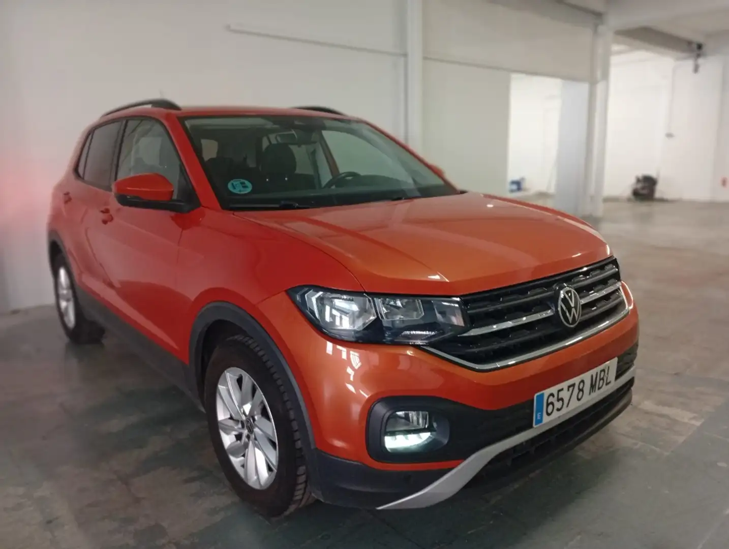 Volkswagen T-Cross 1.0 TSI Advance 81kW Orange - 2
