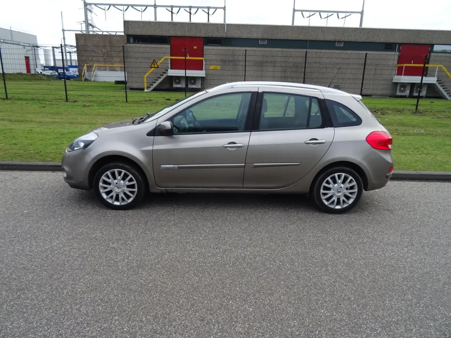 Renault Clio Estate 1.2 TCE Dynamique Beige - 2