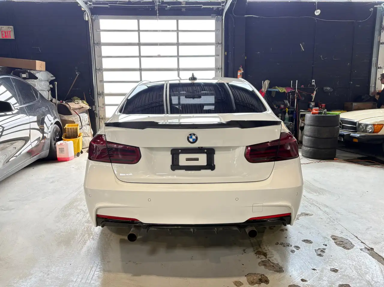 BMW 3 Series снимка BMW 3 Series