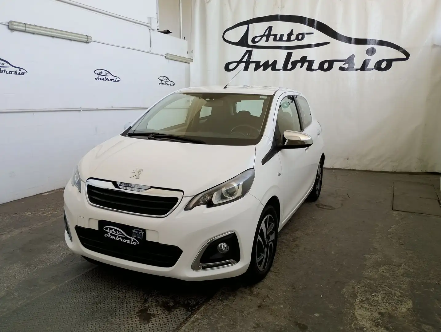 Peugeot 108 PureTech 82 5 porte Allure TOP! TUA DA 99 EURO AL Bianco - 1