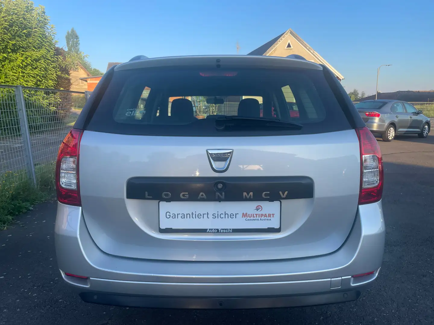 Dacia Logan Laureate**1.Besitz** - 2