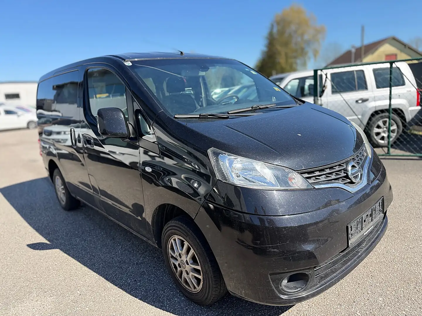 Nissan NV200 Schwarz - 2