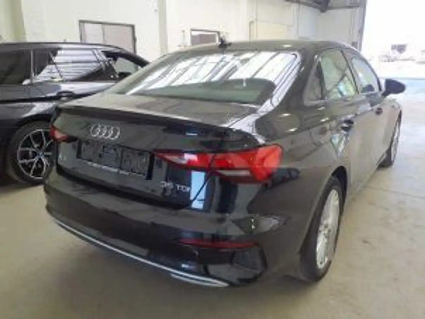 Audi A3 Limousine advanced 2.0 TDI"ACC/VirtualC/Navi" Zwart - 2