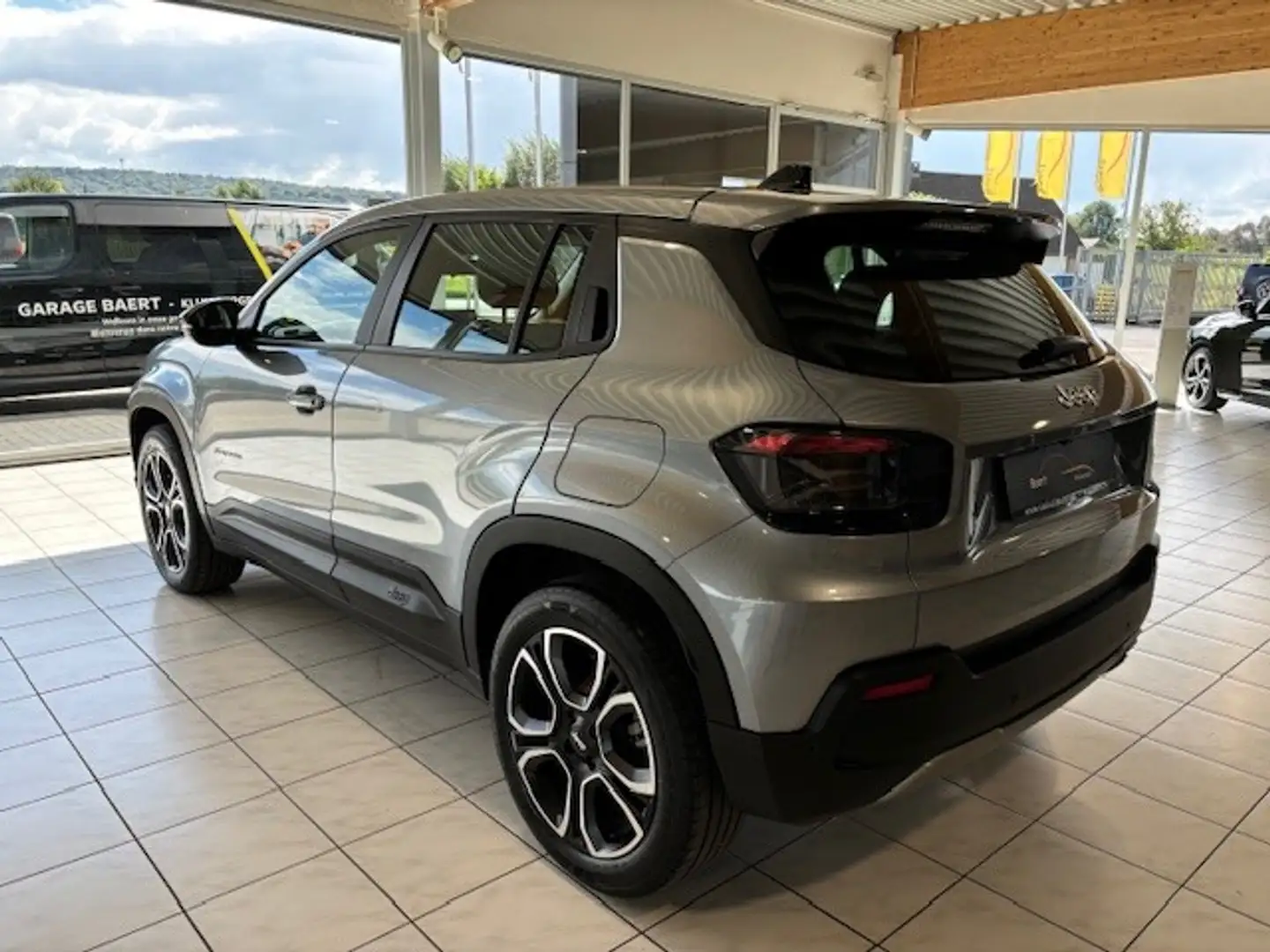 Jeep Avenger Altitude Grey - 2