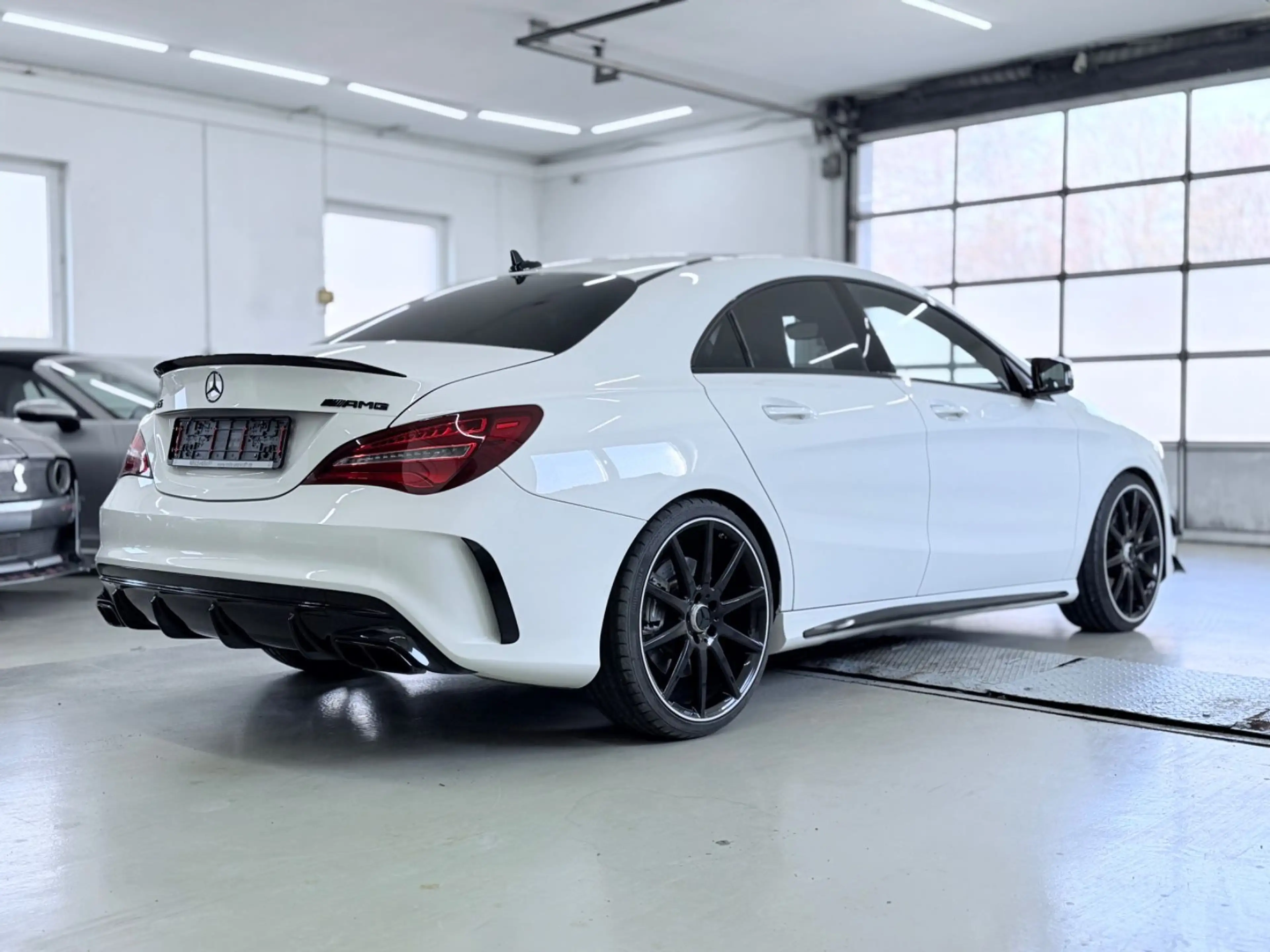 Mercedes-Benz CLA 45 AMG Mercedes-AMG CLA 45 4MATIC DCT — photo 6