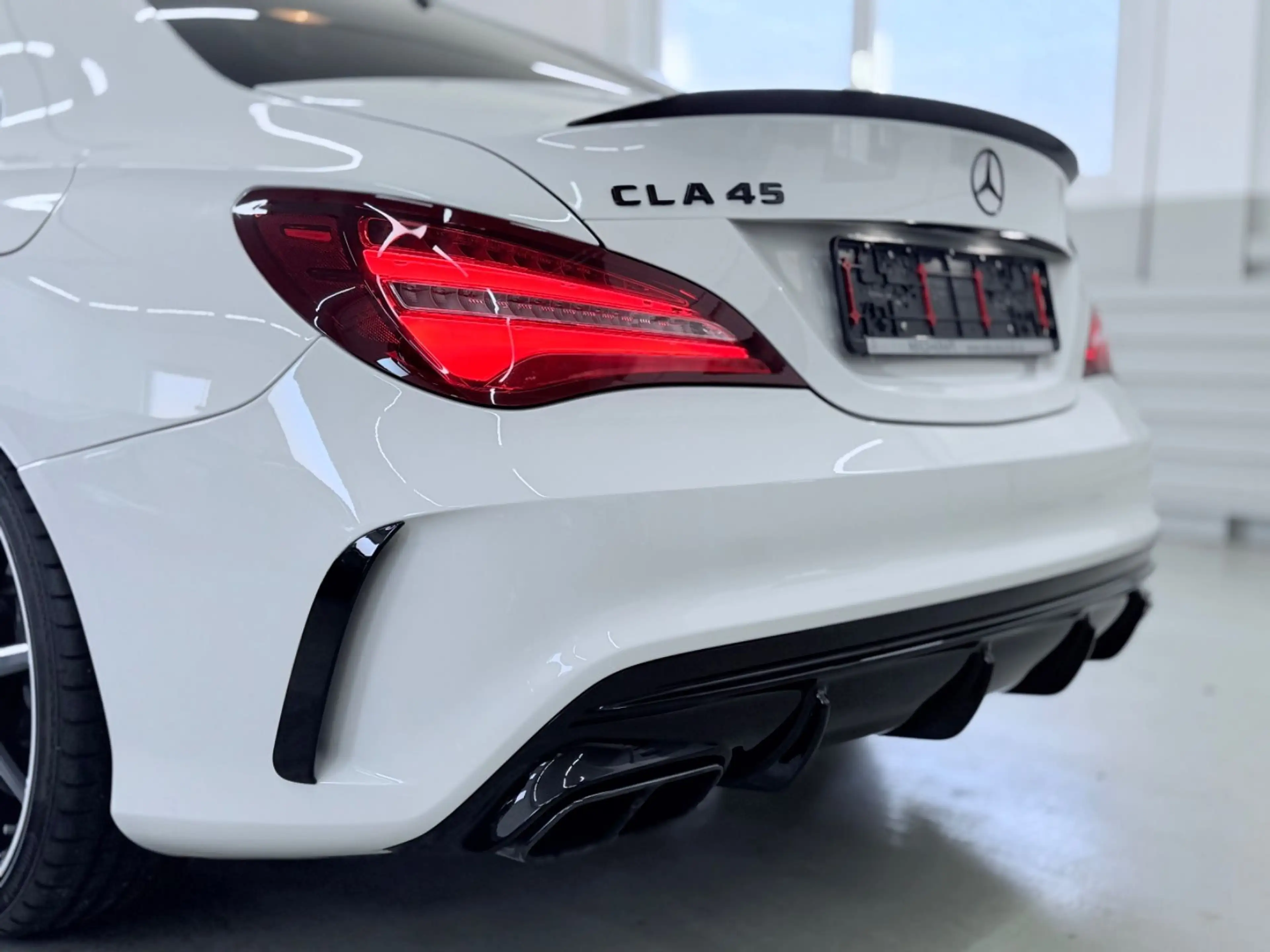 Mercedes-Benz CLA 45 AMG Mercedes-AMG CLA 45 4MATIC DCT — photo 9