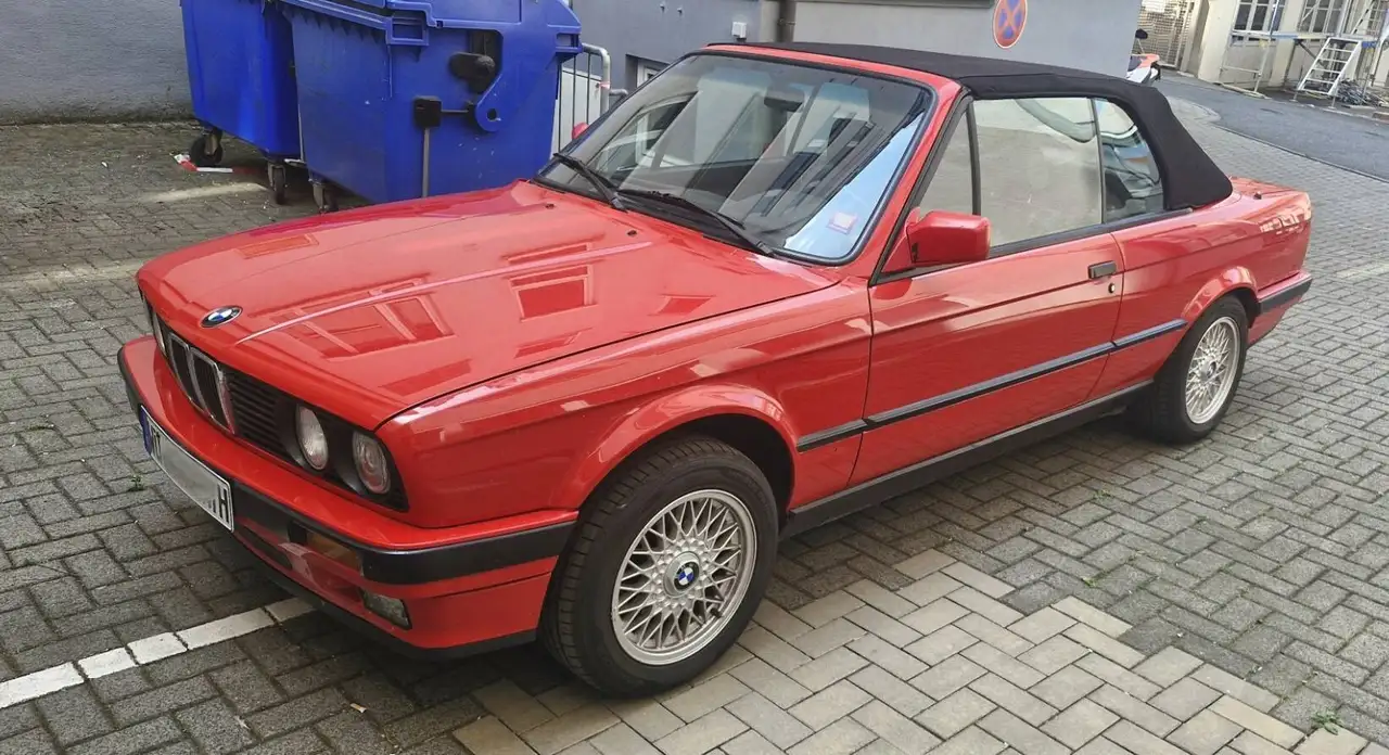 BMW 318i, foto 1