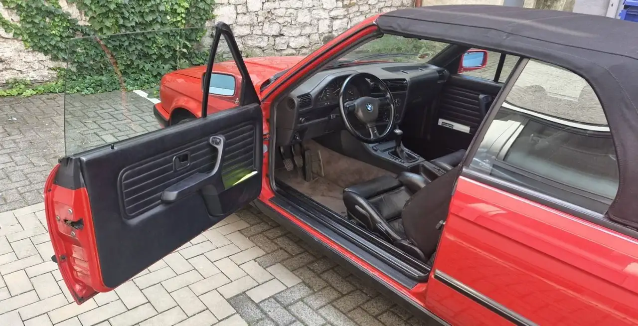 BMW 318i, foto 11