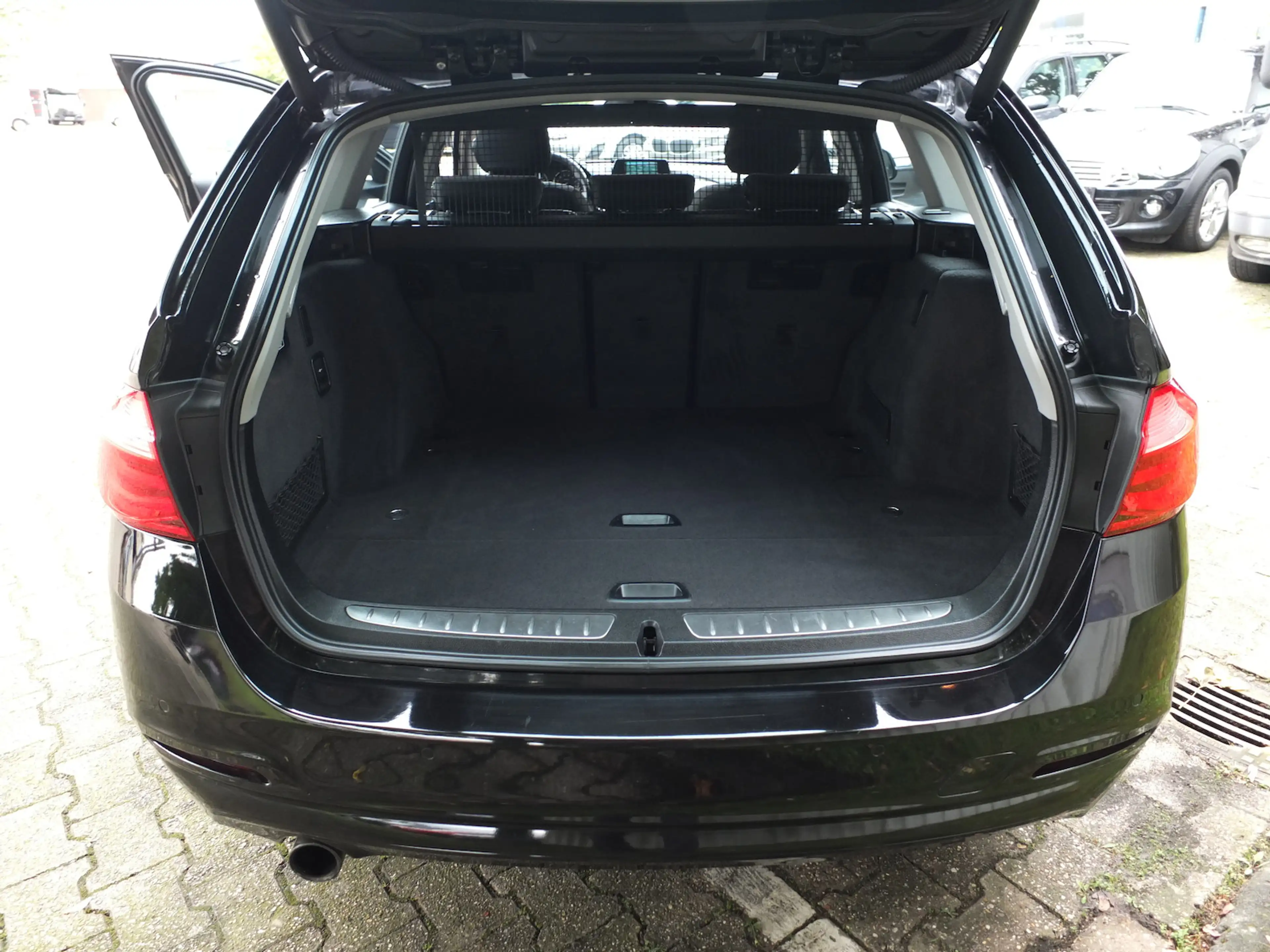 BMW 318 318i ADVANTAGE NAVI PDC KLIMAAUTOMATIK — photo 11