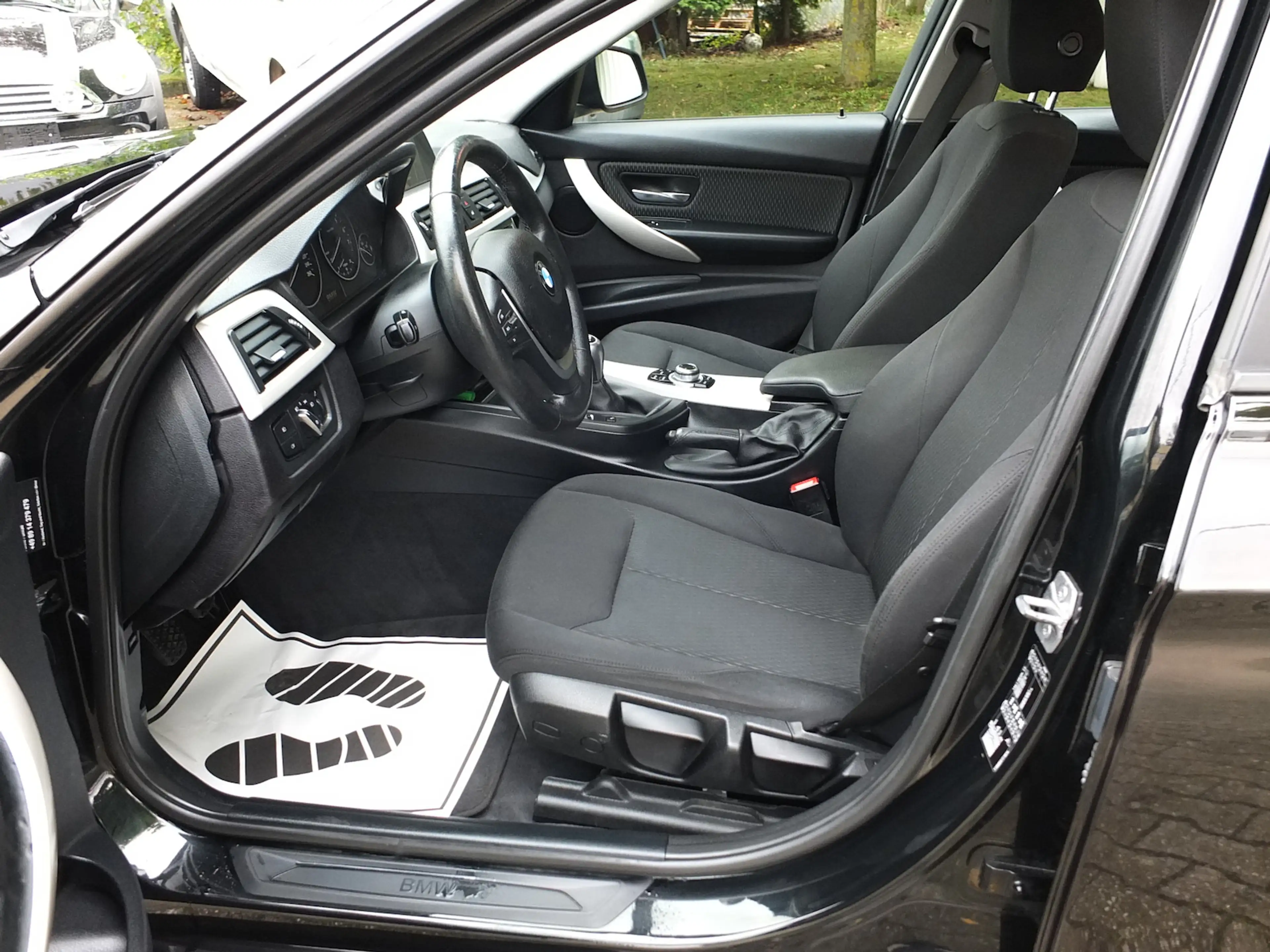 BMW 318 318i ADVANTAGE NAVI PDC KLIMAAUTOMATIK — photo 6