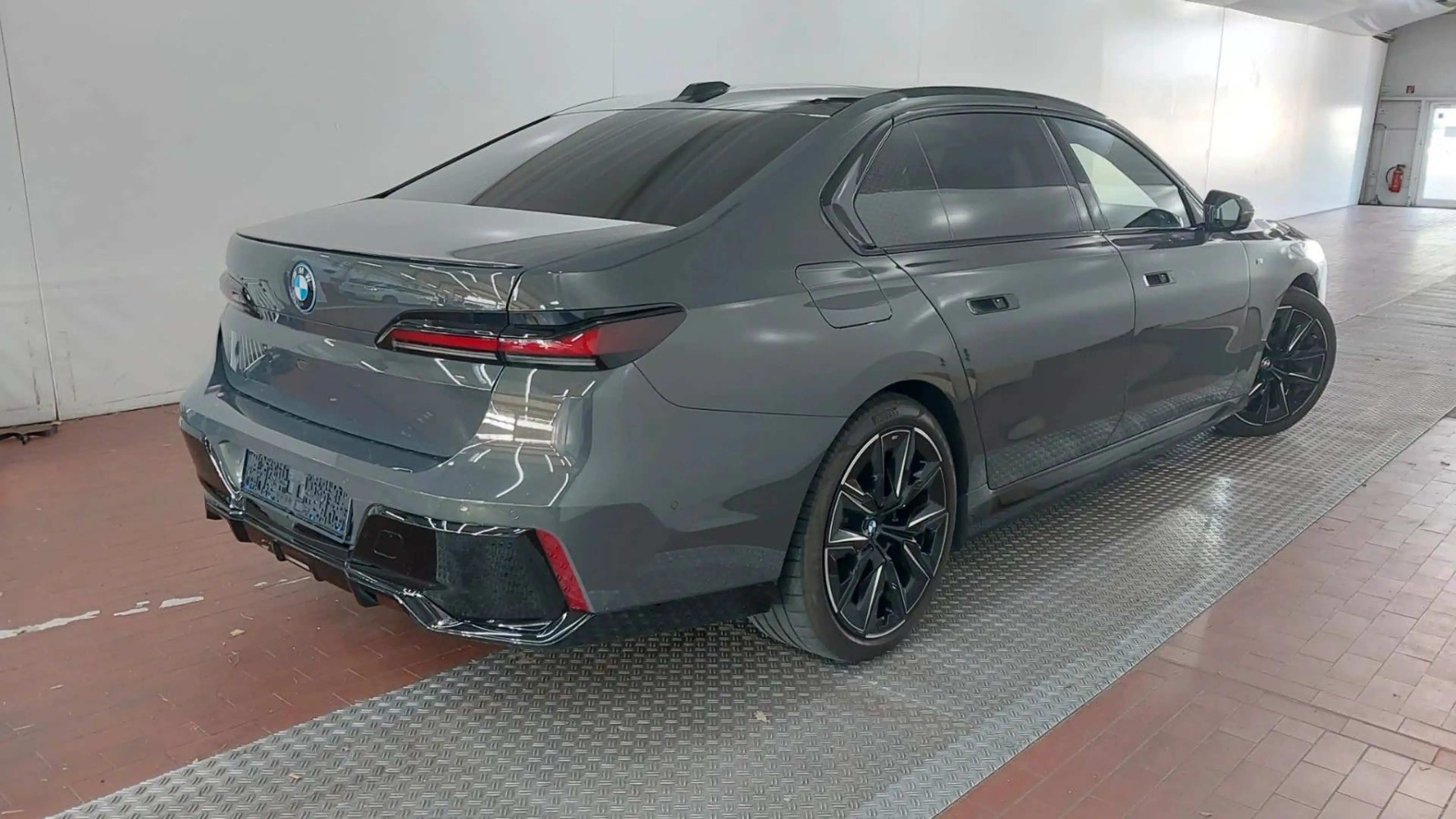 BMW i7 eDrive 50 M Sport*Automatiktüren*TV — photo 3