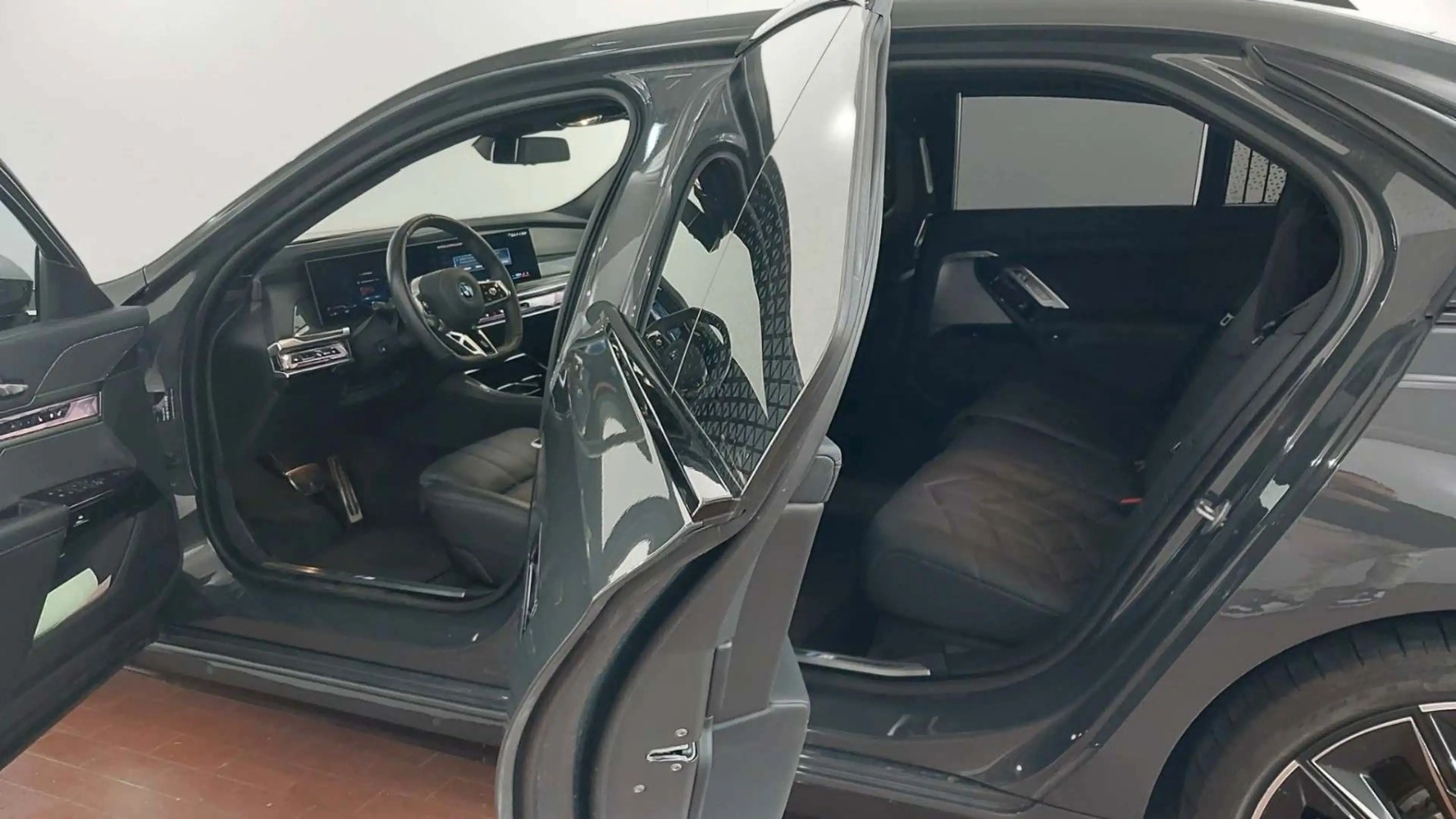 BMW i7 eDrive 50 M Sport*Automatiktüren*TV — photo 5