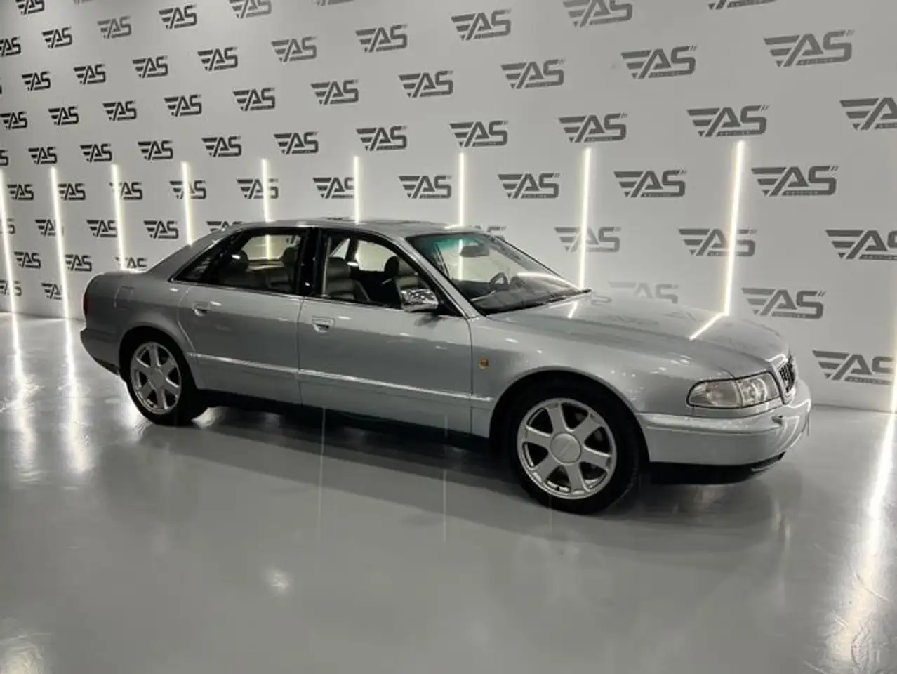 Audi S8 4.2 quattro Tiptronic, foto 4