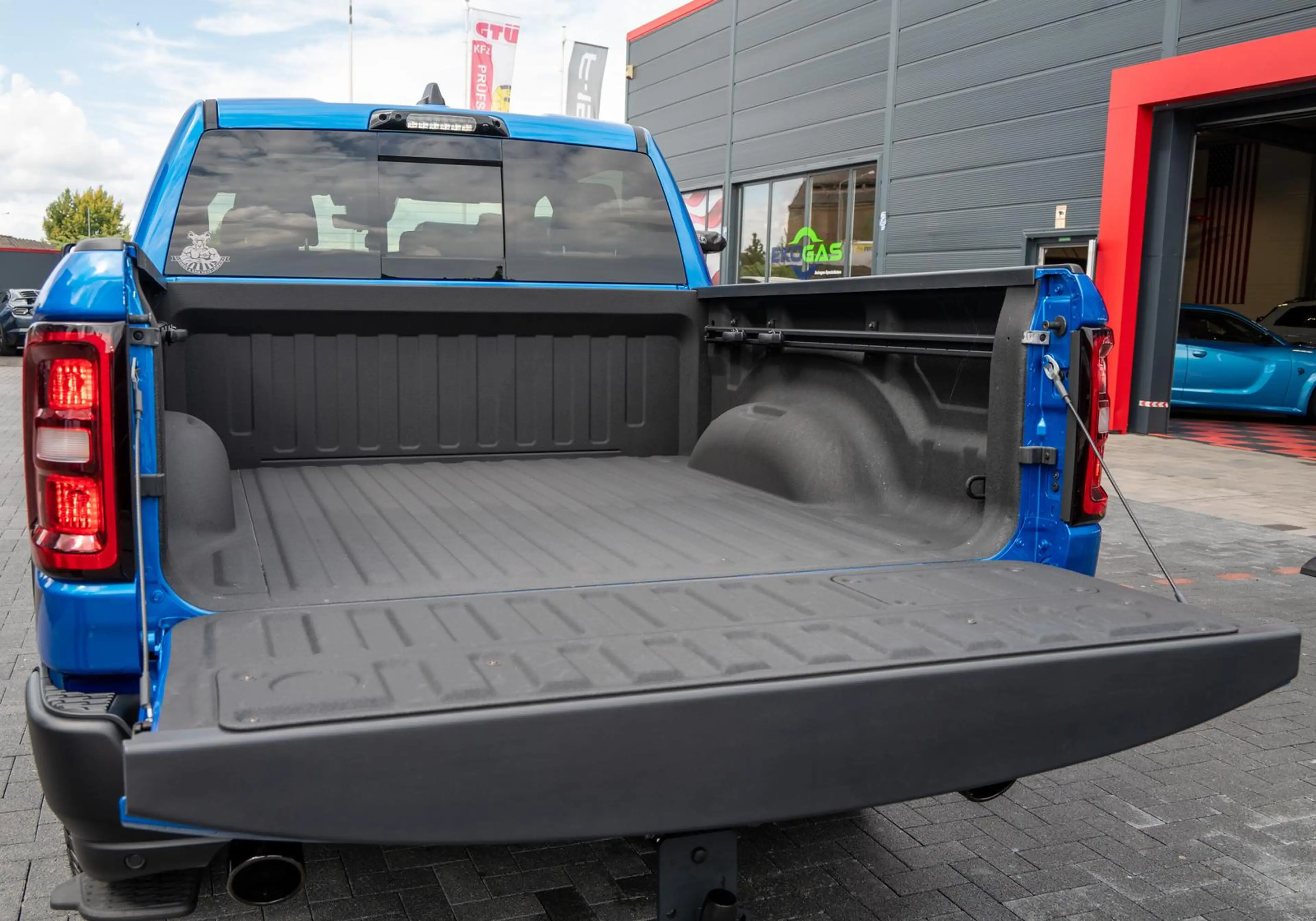 Dodge RAM Rebel Premium 3.0l,ACC,5 J. Garantie — photo 9