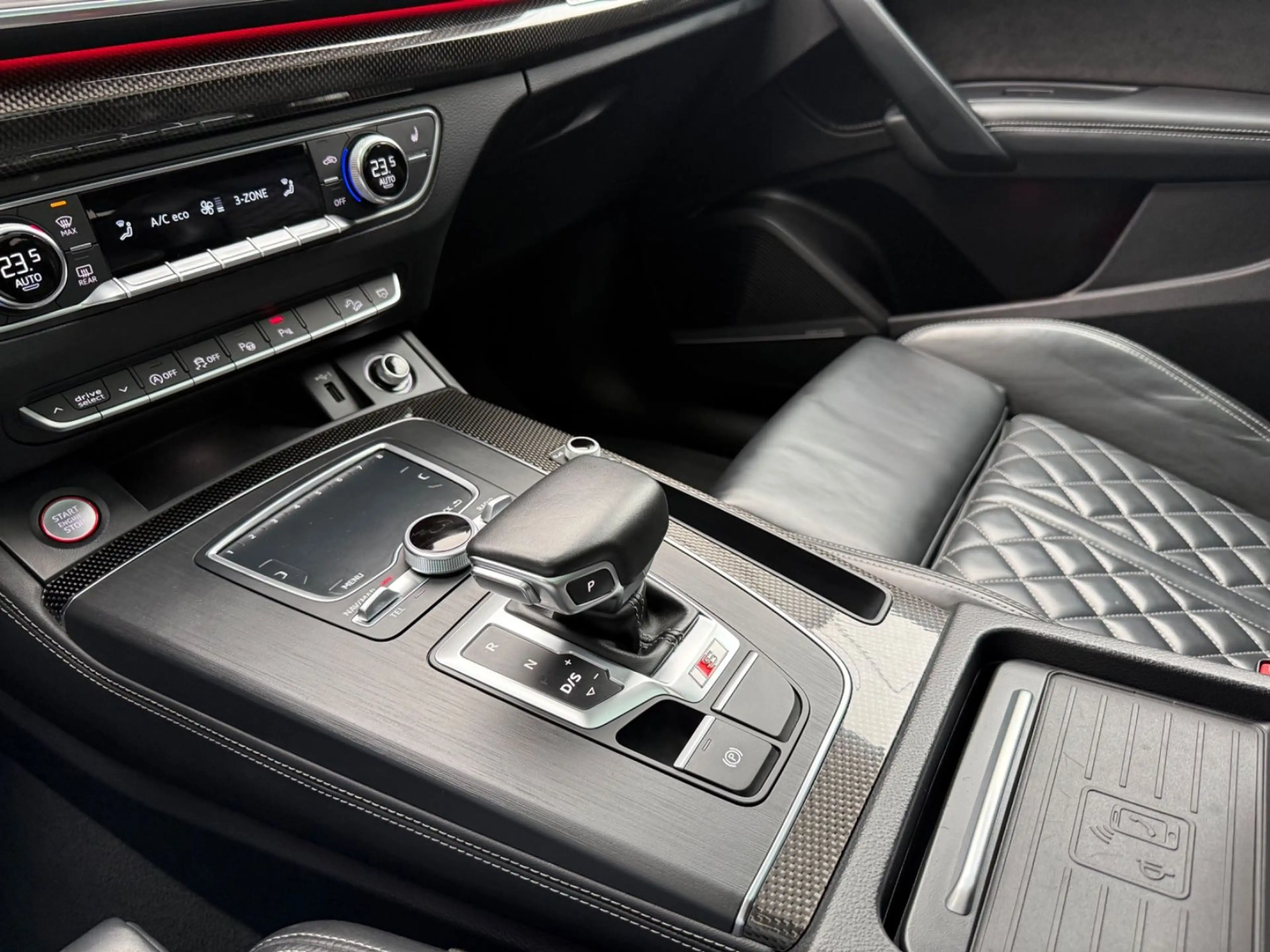 Audi SQ5 3.0 TDI S tronic quattro Matrix/B&O/360°/AHK — photo 17