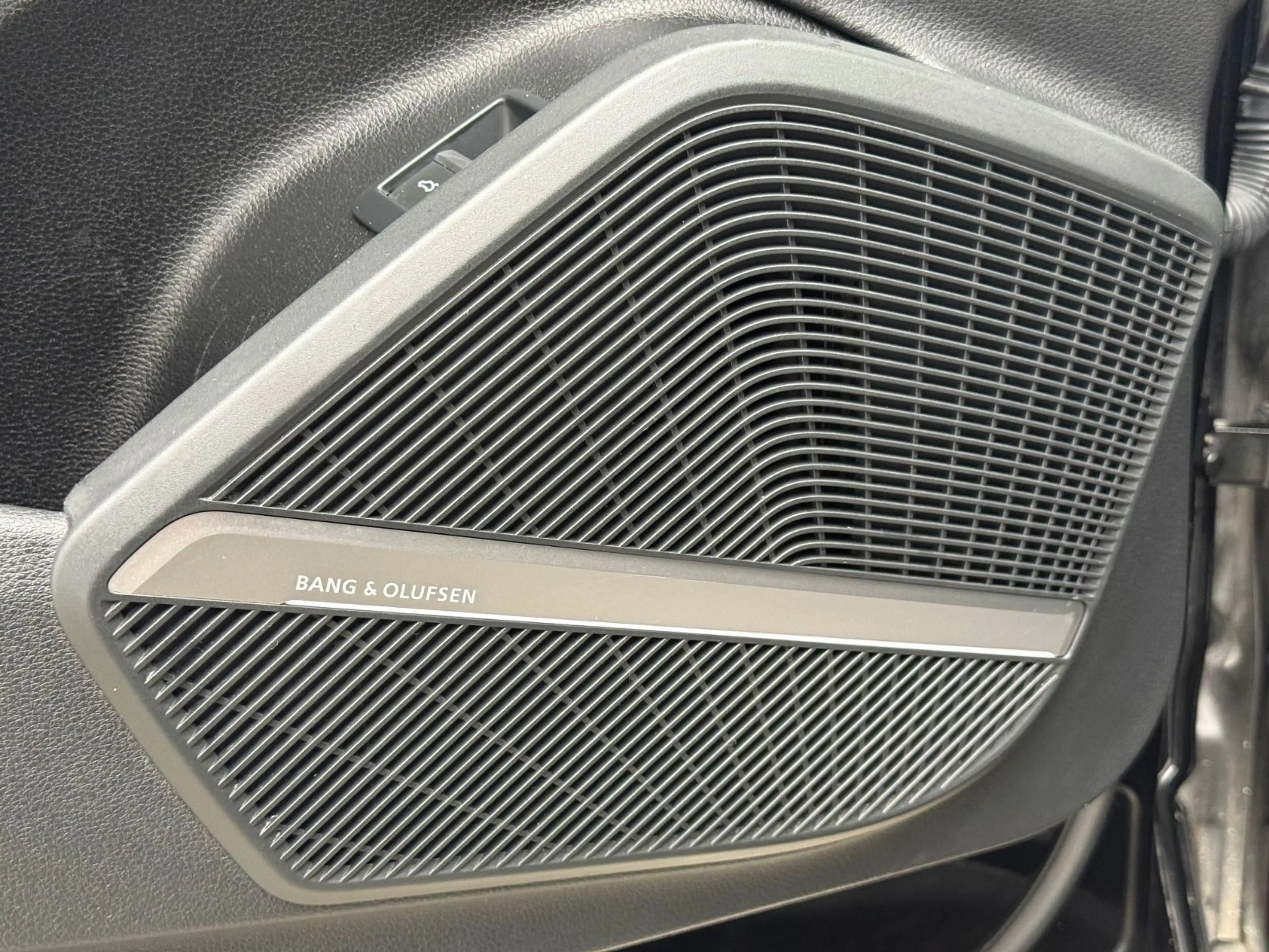 Audi SQ5 3.0 TDI S tronic quattro Matrix/B&O/360°/AHK — photo 11