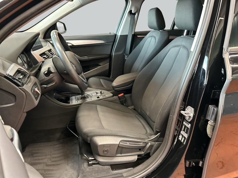 BMW X1 sDrive20i Aut. Advantage *Navi*SHZ* — photo 12