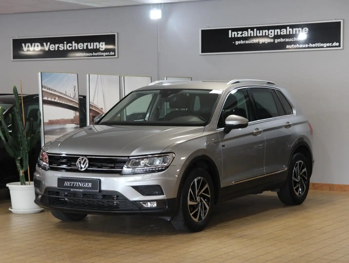 Volkswagen Tiguan JOIN 1.4 TSI,DSG,Navi,Climatr,LED,Parkhil Grau - 1