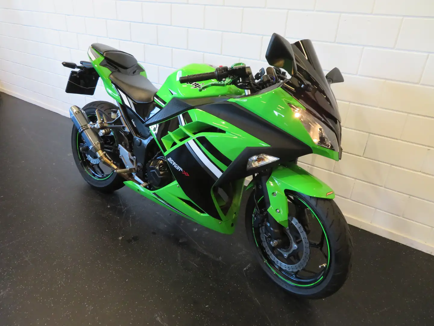 Kawasaki Ninja 300 ABS ZEER FRAAI! Groen - 2