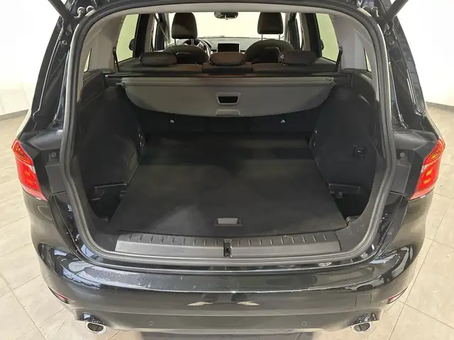 BMW 2 Series view 6