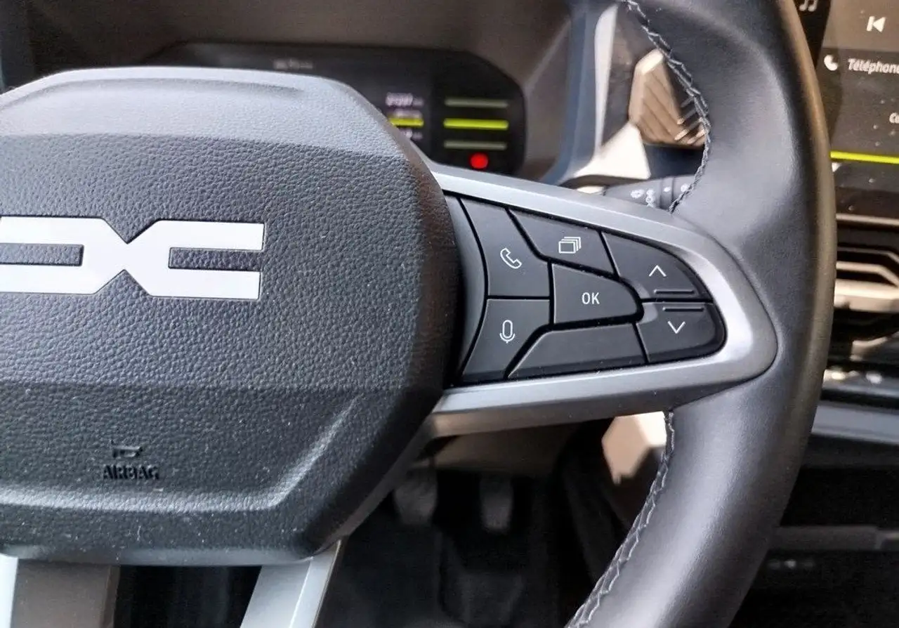 Dacia Duster — photo 26