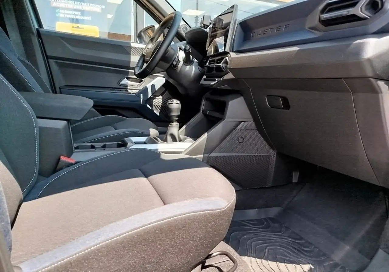 Dacia Duster — photo 28