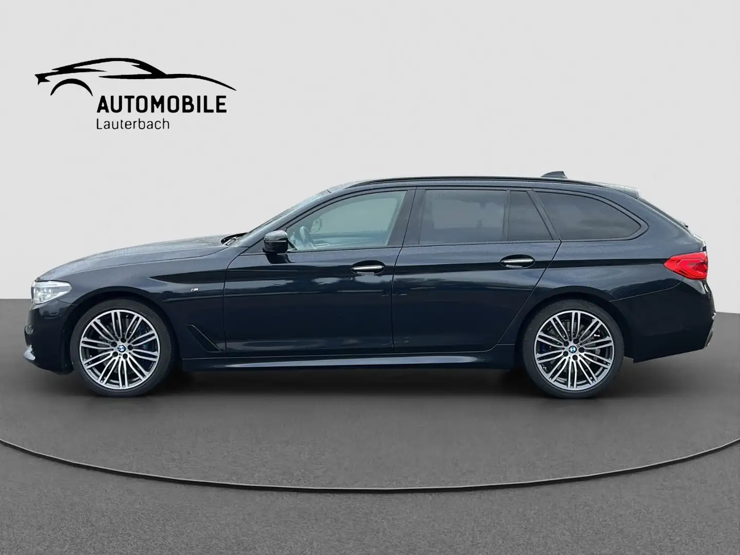 BMW 540 d xDrive Touring M Sport/KAMERA/PANO/HUD/DAB Noir - 2