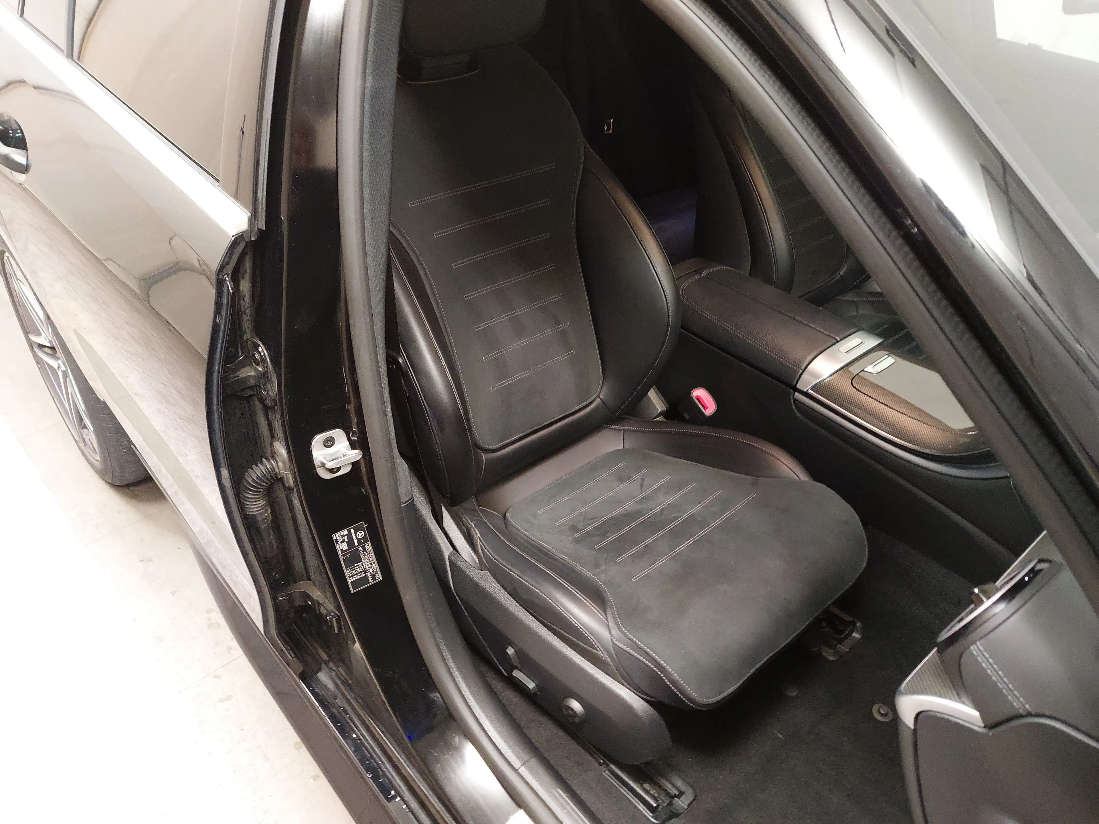 Mercedes-Benz C 220 d T AMG Line T-Leder Navi LED AHK — photo 10