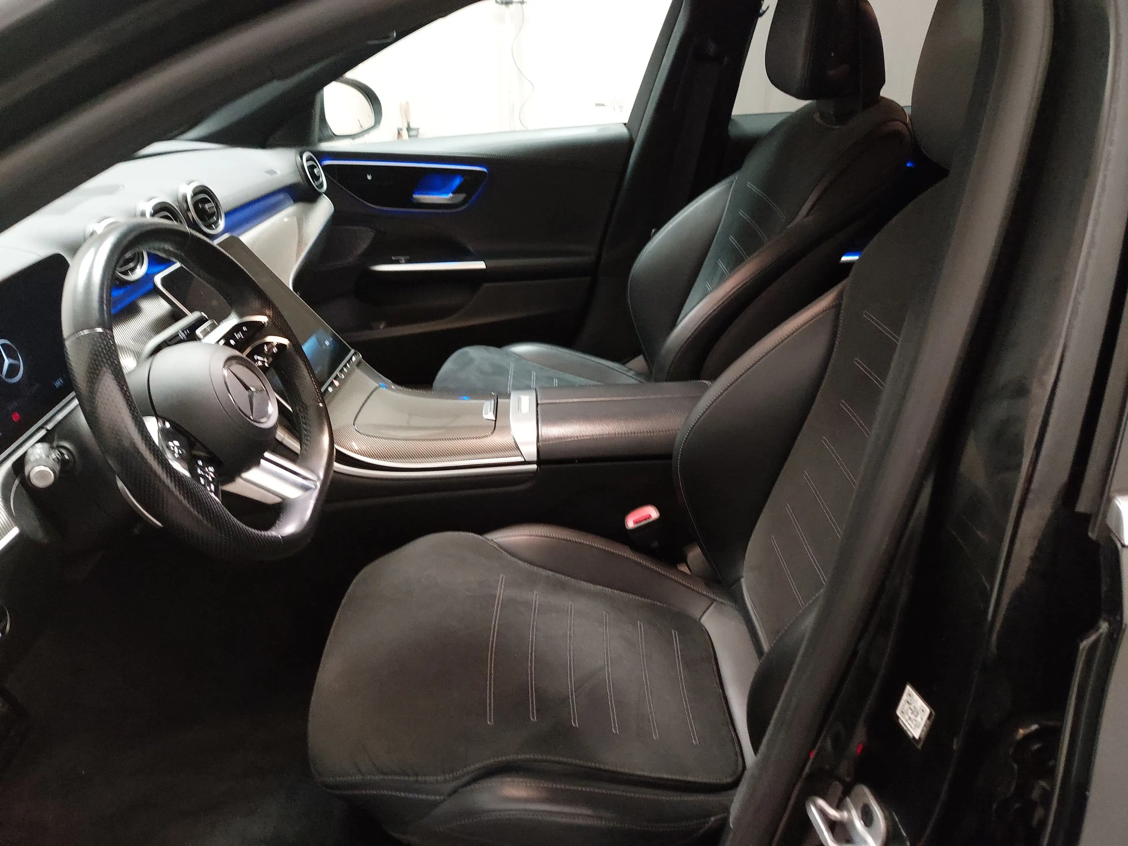 Mercedes-Benz C 220 d T AMG Line T-Leder Navi LED AHK — photo 6