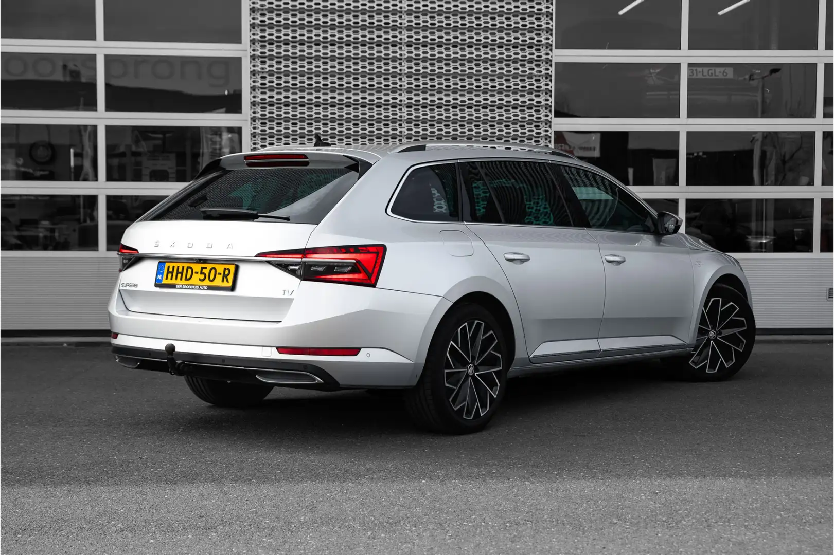 Skoda Superb Combi 1.4 TSI iV 218 pk Laurin & Klement | Trekhaa Zilver - 2