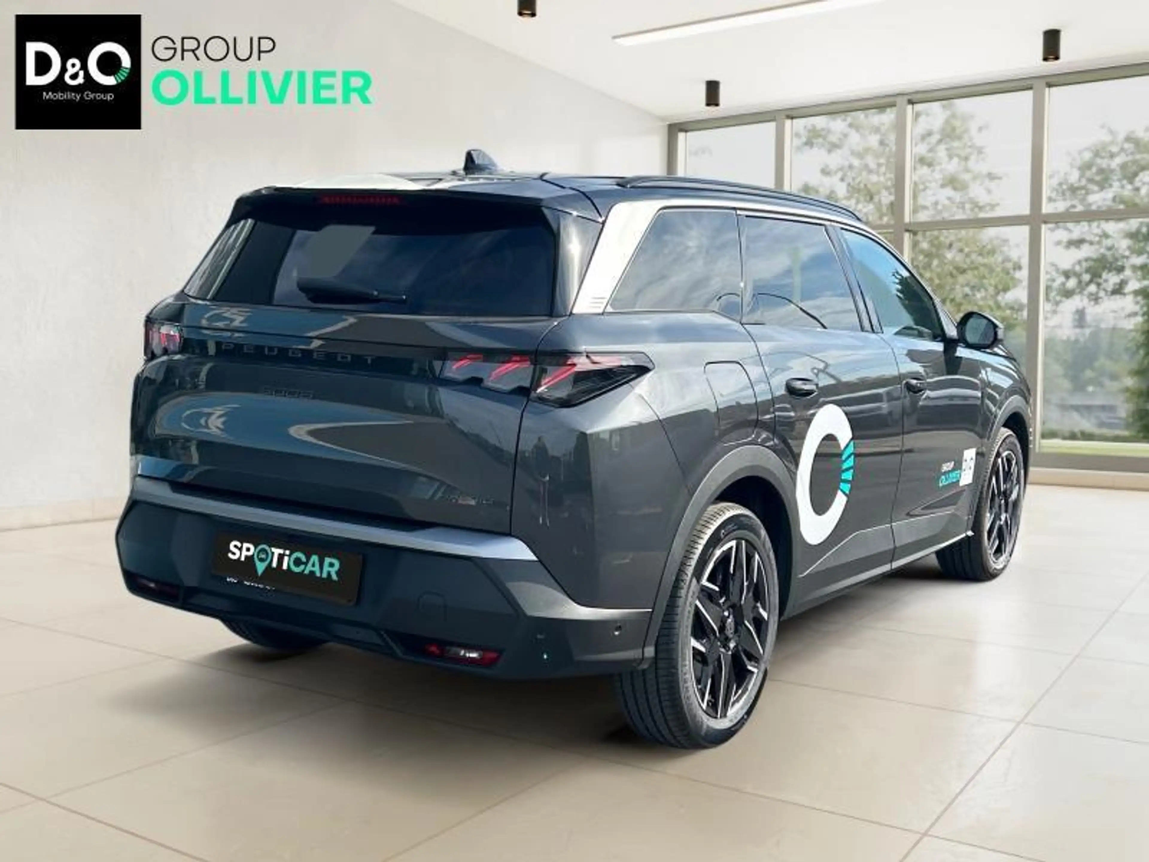 Peugeot 5008 III & e- GT — photo 4