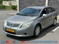 Toyota Avensis Wagon 1.6 VVTi Comfort // Airco // Cruise // NAP / Grijs - thumbnail 2